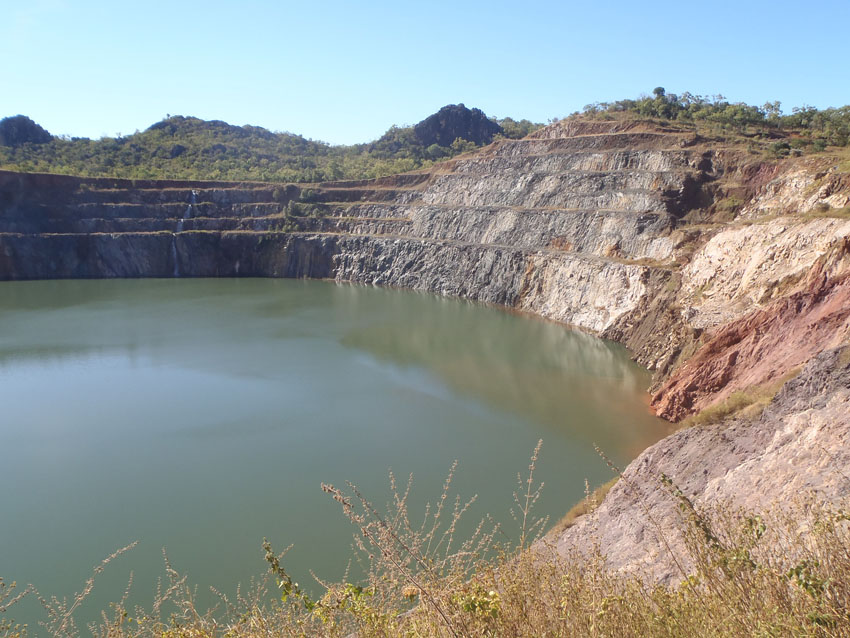 Old open pit at the Red Dome Mine, Queensland, © MPI / 2011